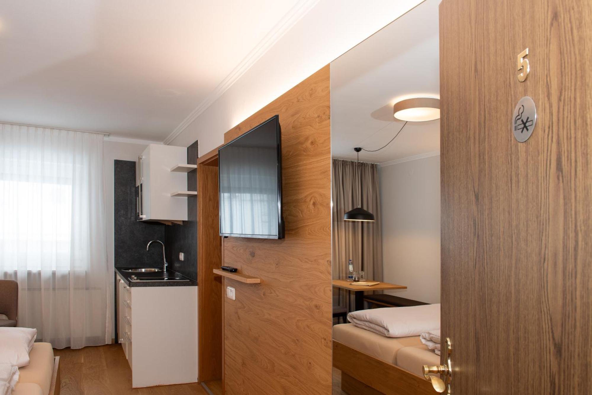 Hotel Bockmaier Oberpframmern Ngoại thất bức ảnh