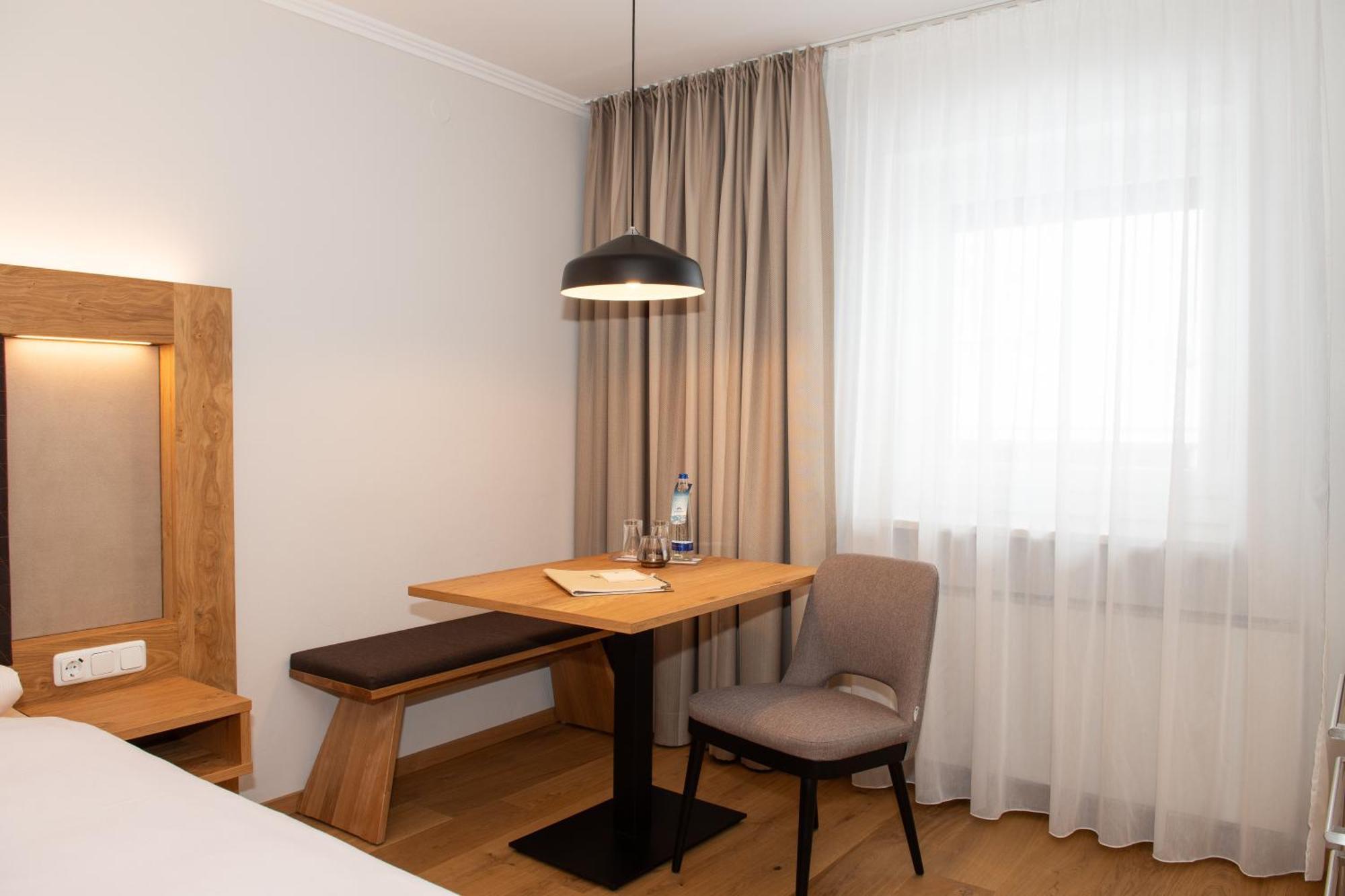 Hotel Bockmaier Oberpframmern Ngoại thất bức ảnh