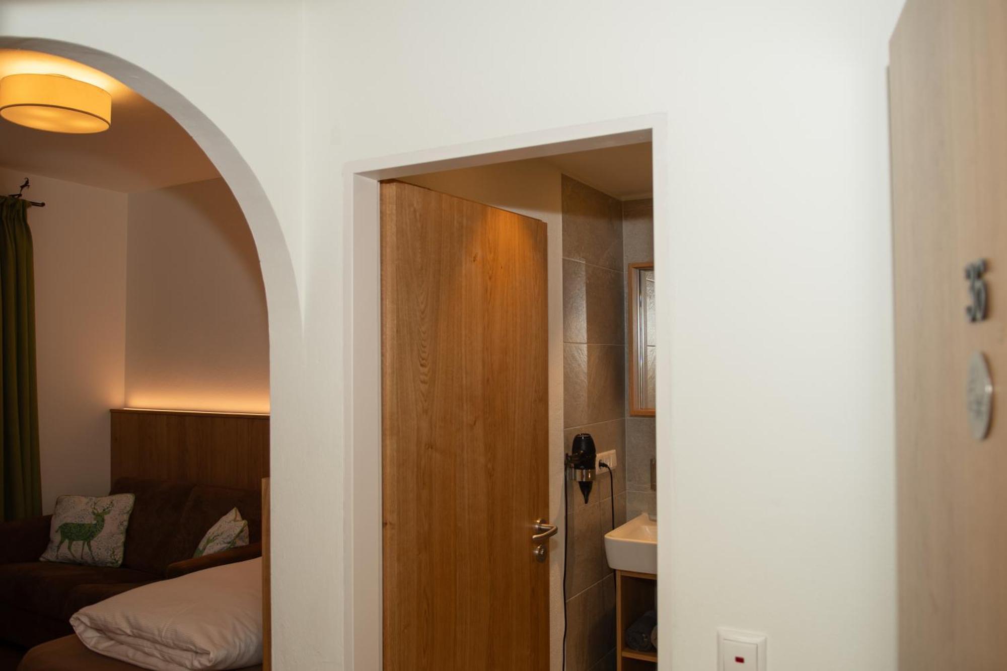 Hotel Bockmaier Oberpframmern Ngoại thất bức ảnh